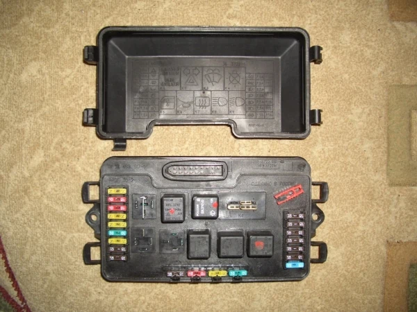 2109 схема старого монтажного блока