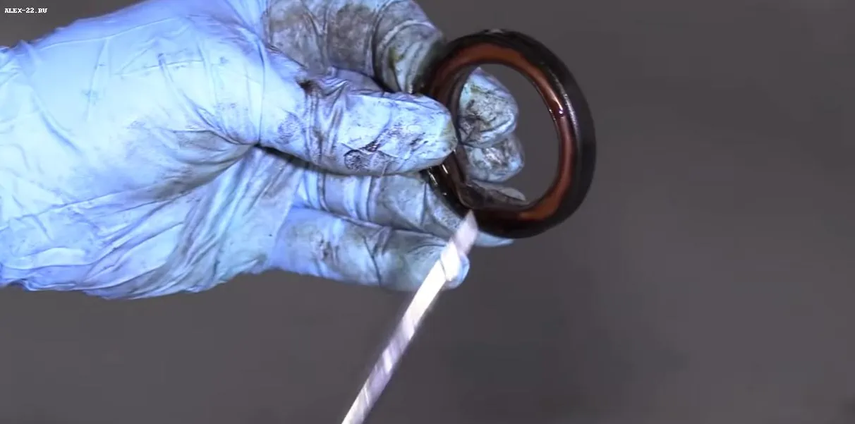 плохой старый сальник от форд фокус 1, bad old oil seal from this ford focus 1