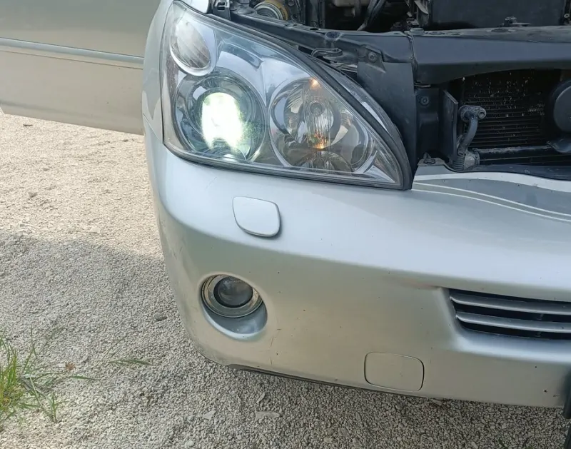 lexus вода под сиденьем